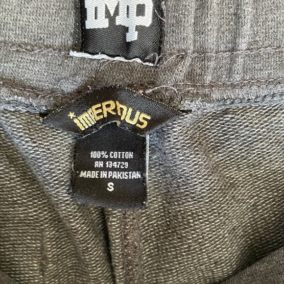 Imperious knit shorts, size S - Picture 2 of 3